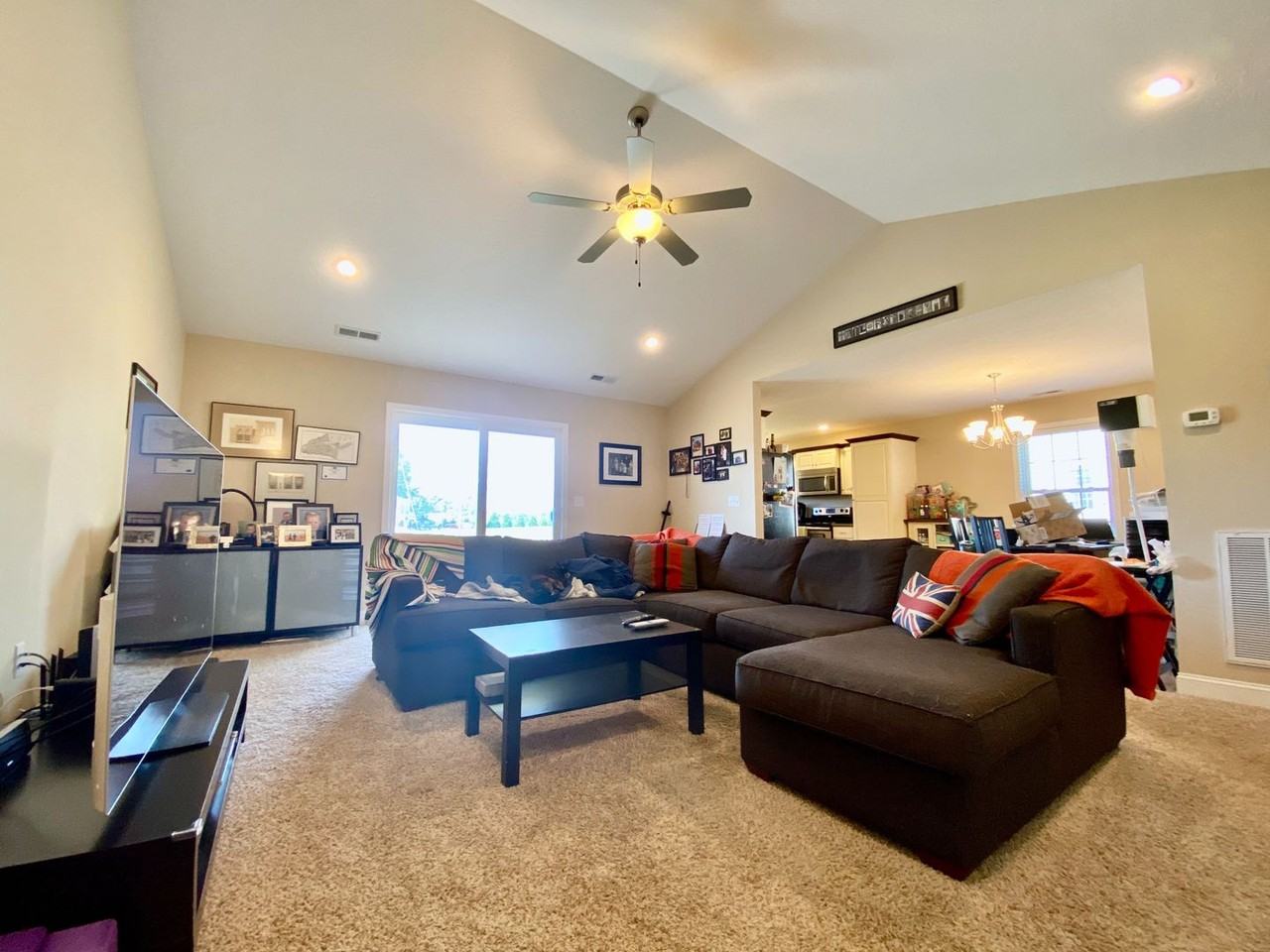 75 Florence Dr - Photo 3 of 6