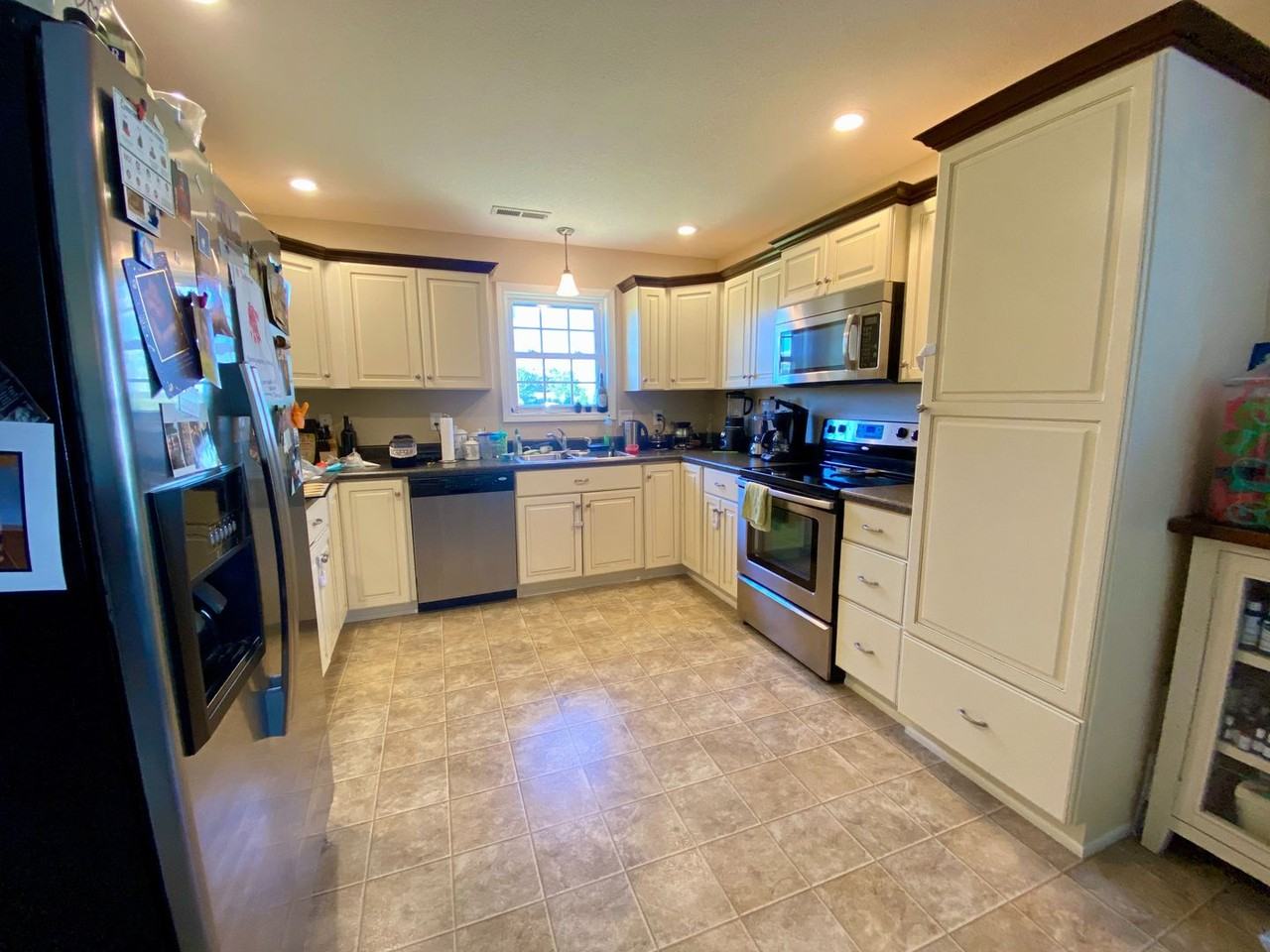 75 Florence Dr - Photo 4 of 6