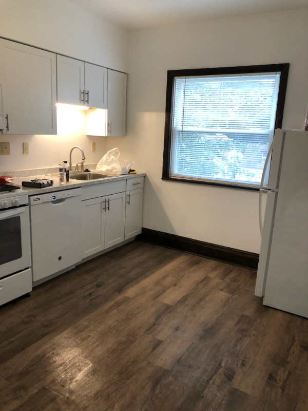 512 Carolyn Ave - Photo 2 of 9