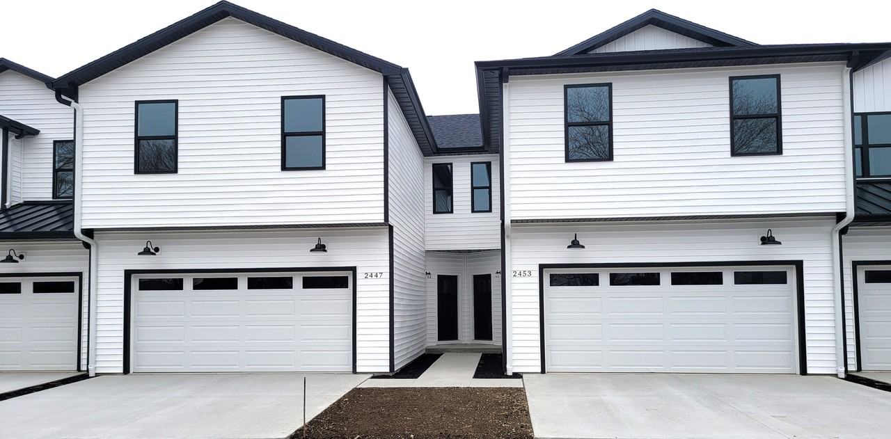 2453 Easton Ln #2453 - Photo 3 of 50