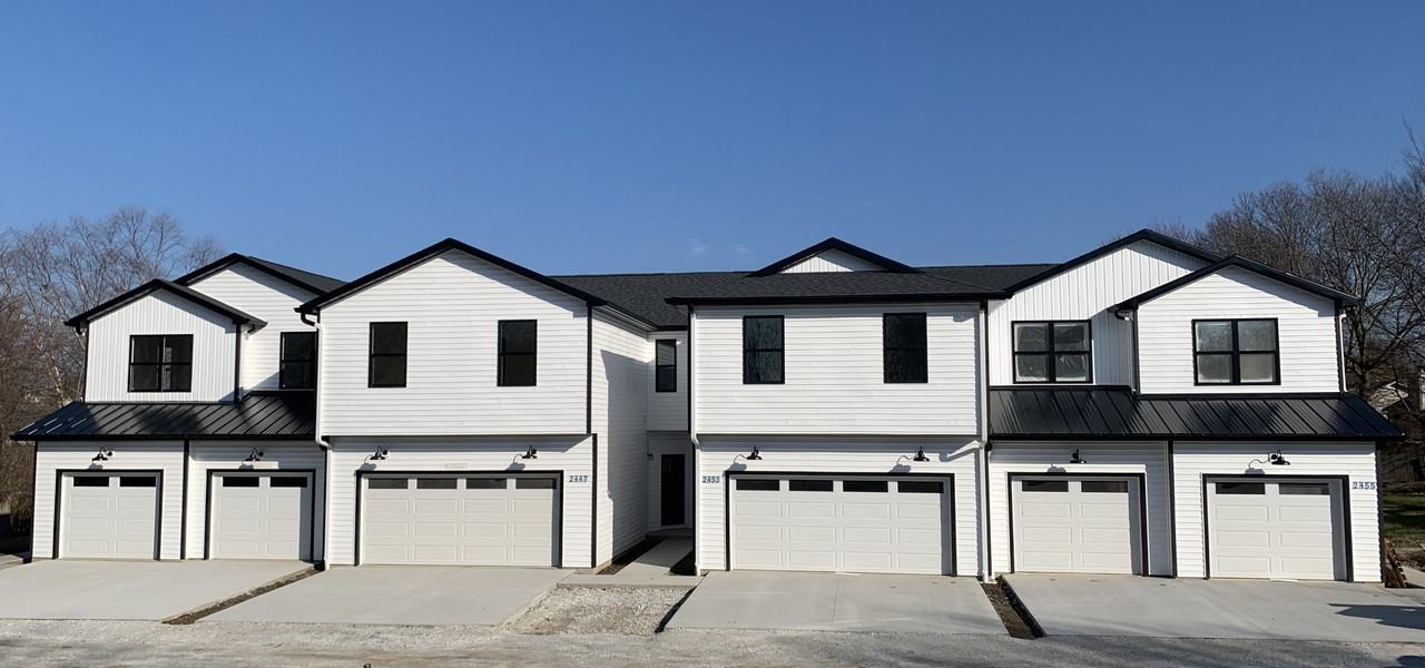 2453 Easton Ln #2453 - Photo 4 of 50