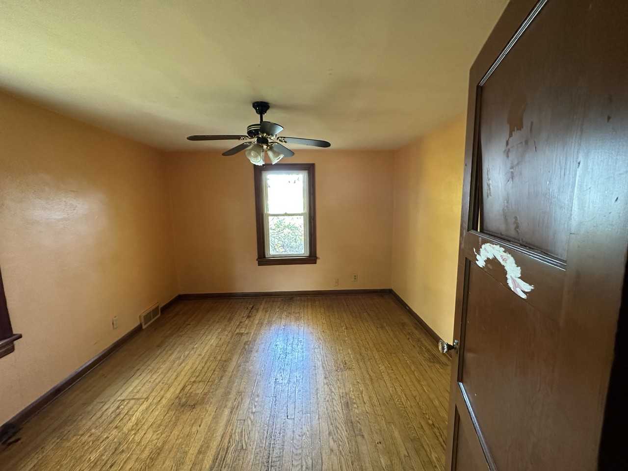 1517 Cherry Ave Ne #B - Photo 3 of 15
