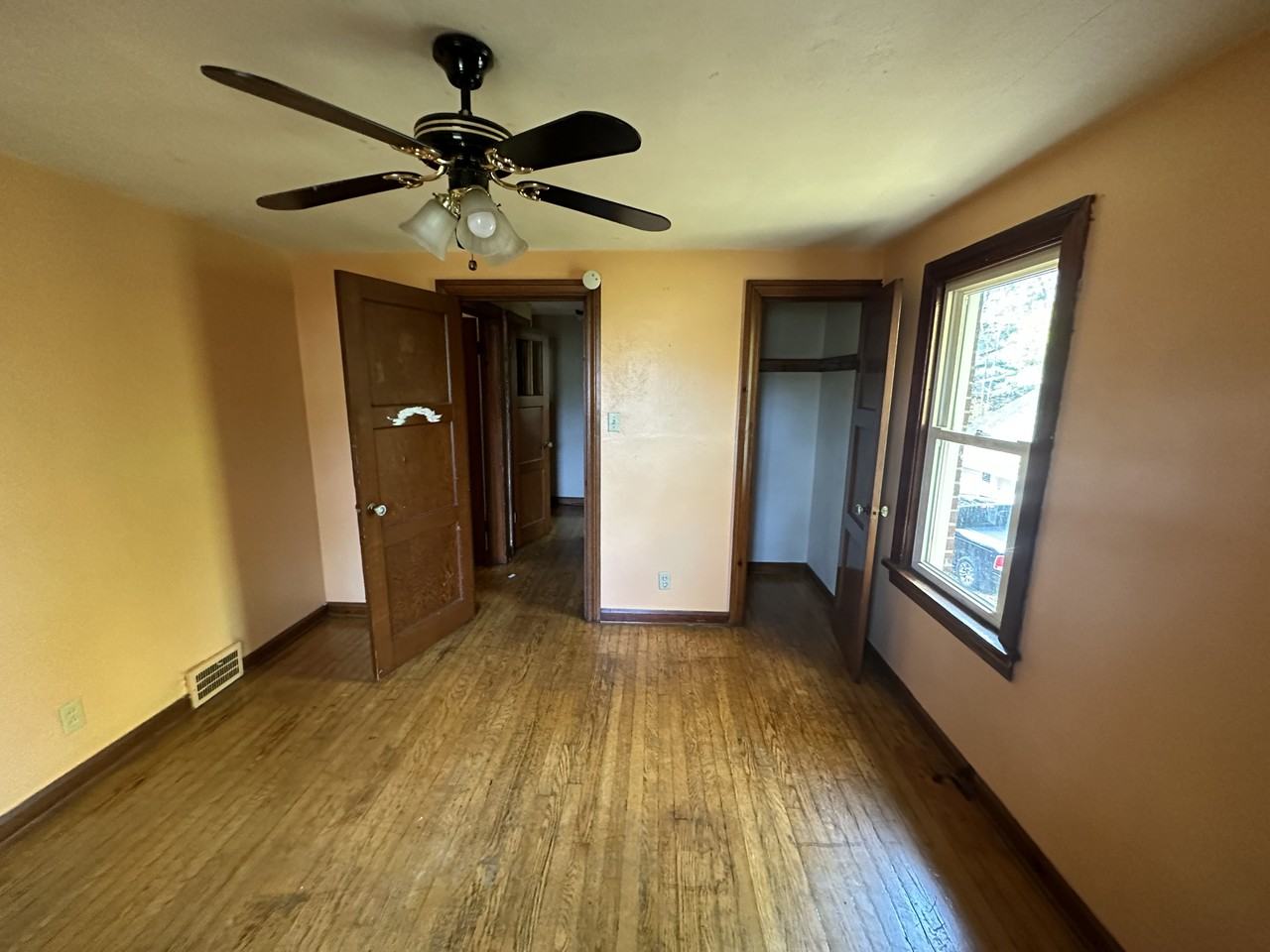 1517 Cherry Ave Ne #B - Photo 6 of 15