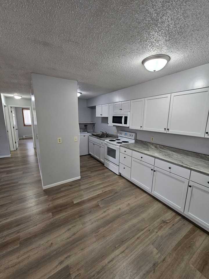 1160 Oakview Dr #7 - Photo 5 of 23
