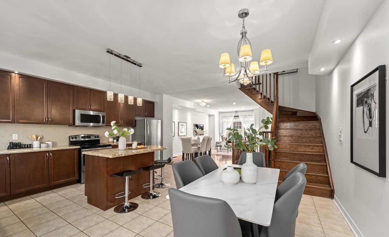 5 Isaac Devins Ave - Photo 3 of 10