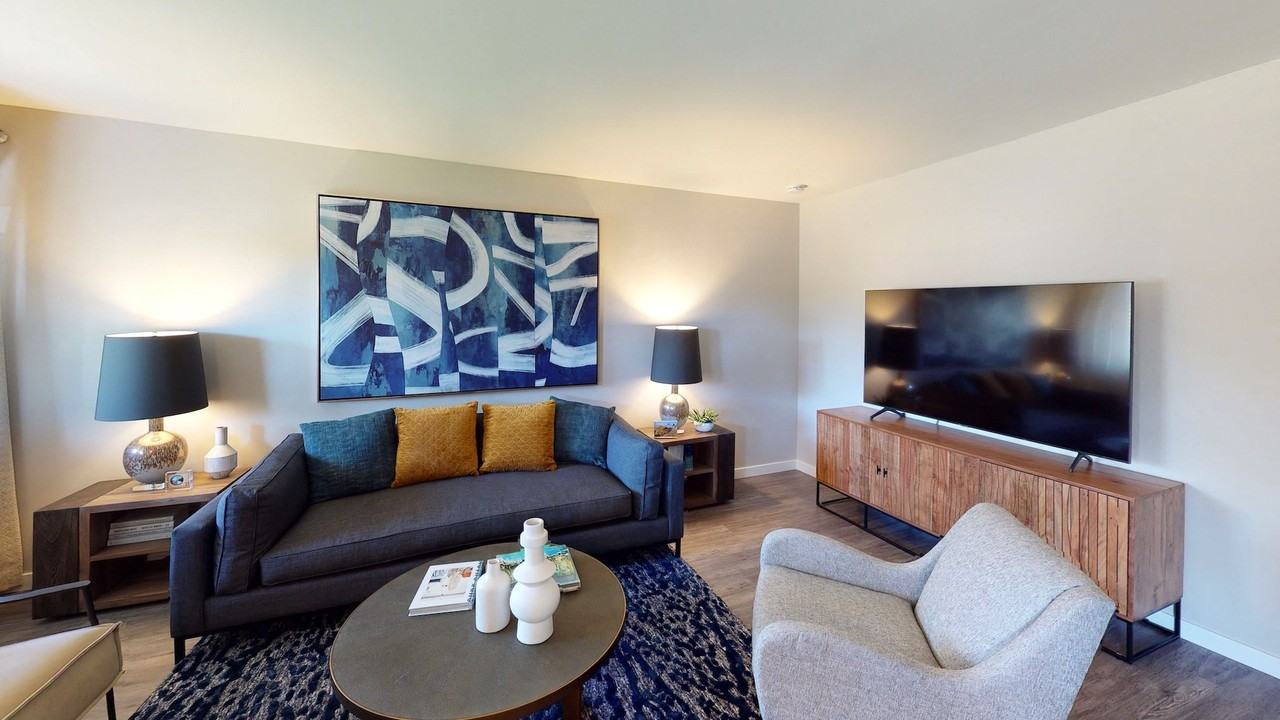 Vercanta Newport Beach - Photo 3 of 37