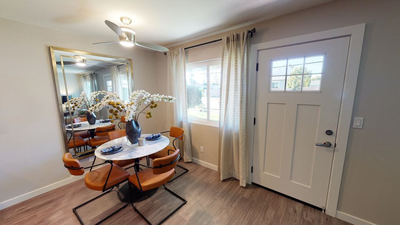 Vercanta Newport Beach - Photo 6 of 37