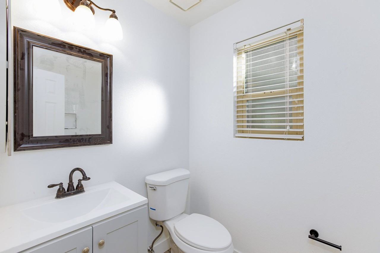 Lorna Dr - Photo 3 of 14