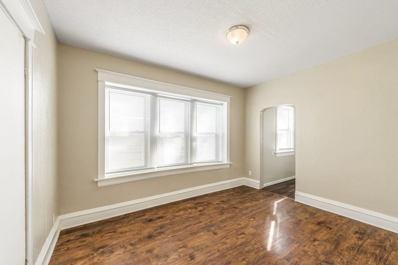 Saint John Avenue - Photo 3 of 5