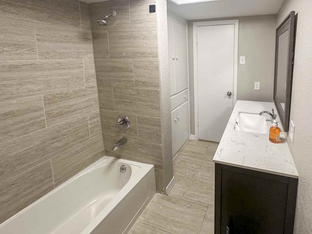 Bentham Ct - Photo 3 of 11