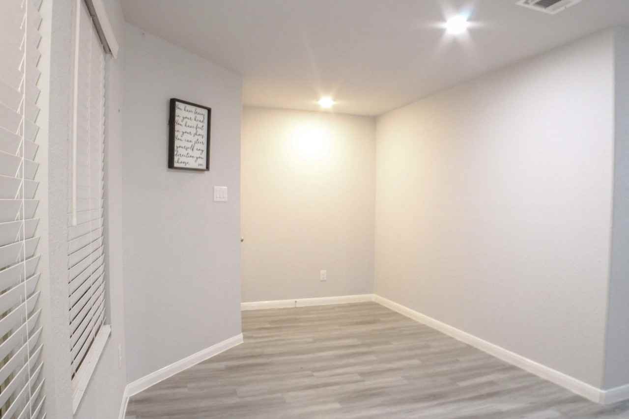 S Algeria St - Photo 5 of 22