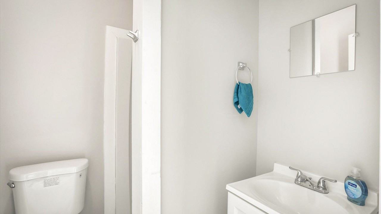 W 11th St - Photo 2 of 16