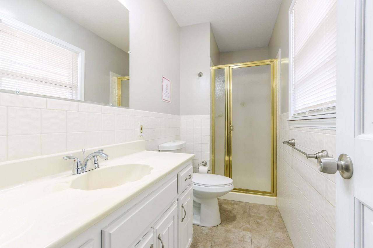 Ford Ave - Photo 2 of 7