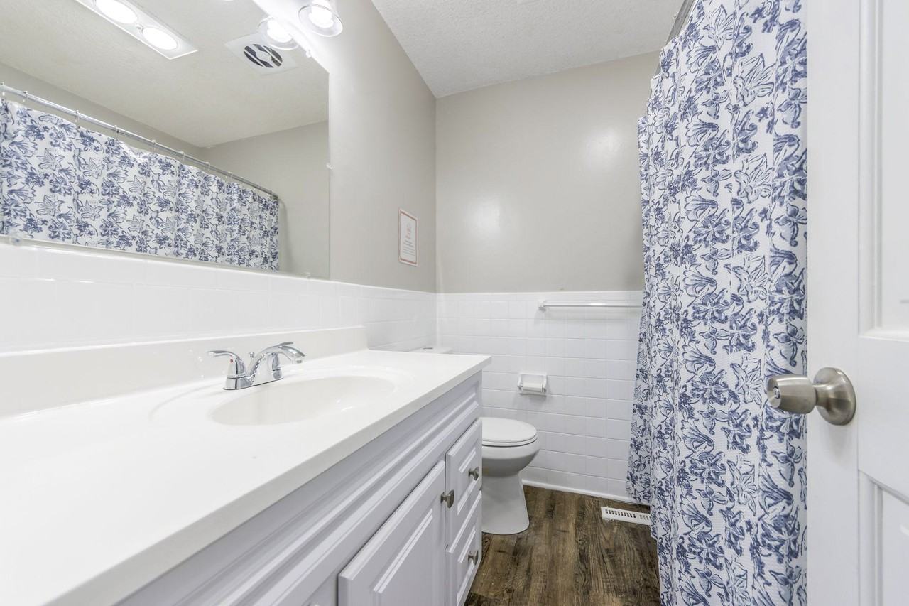 Ford Ave - Photo 4 of 7