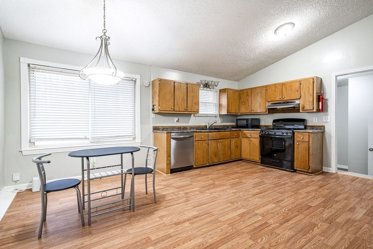 Connell Rd - Photo 3 of 18