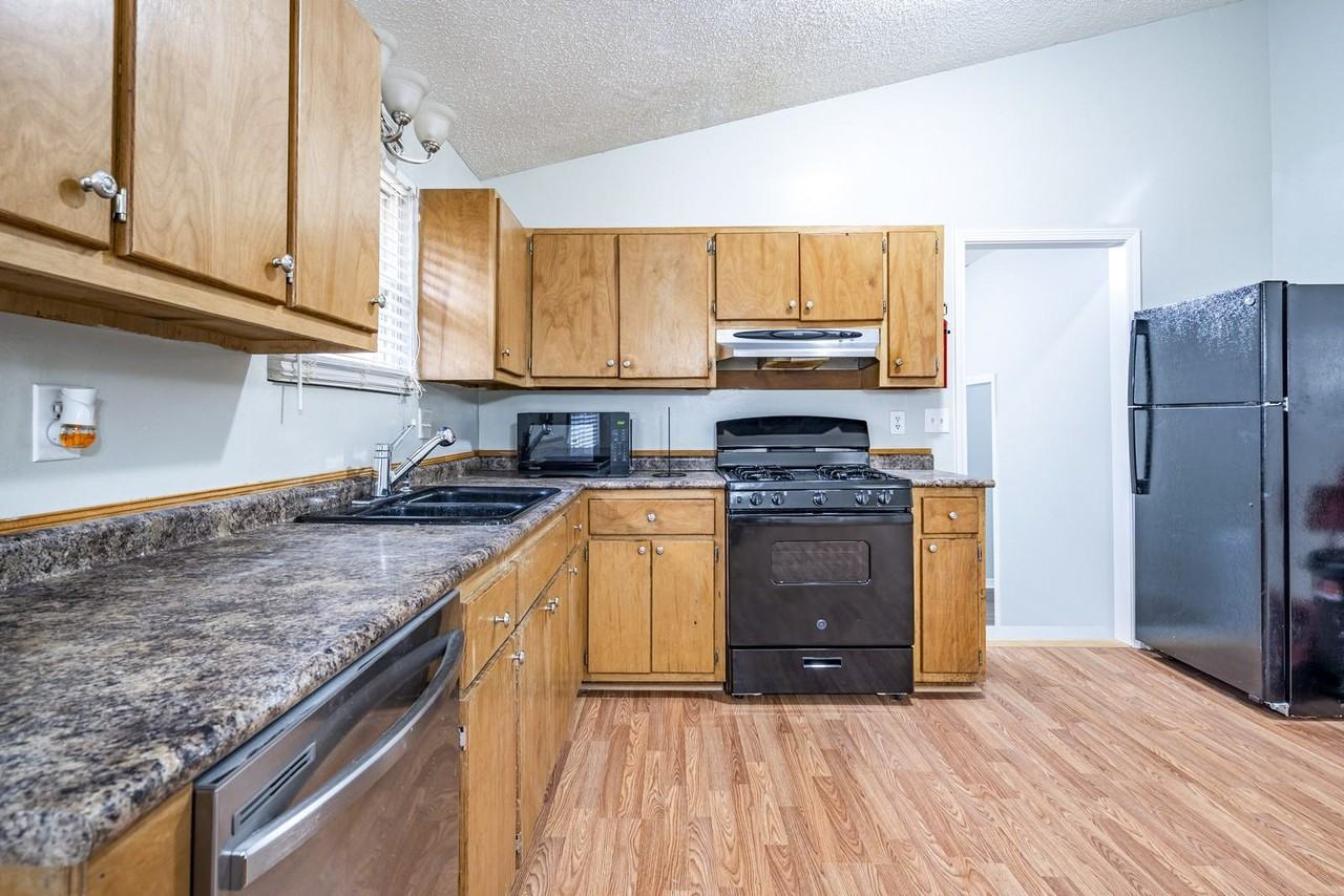 Connell Rd - Photo 7 of 18