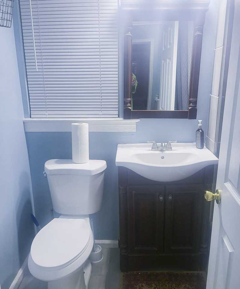 Hayes Street Northeast - Photo 2 of 7