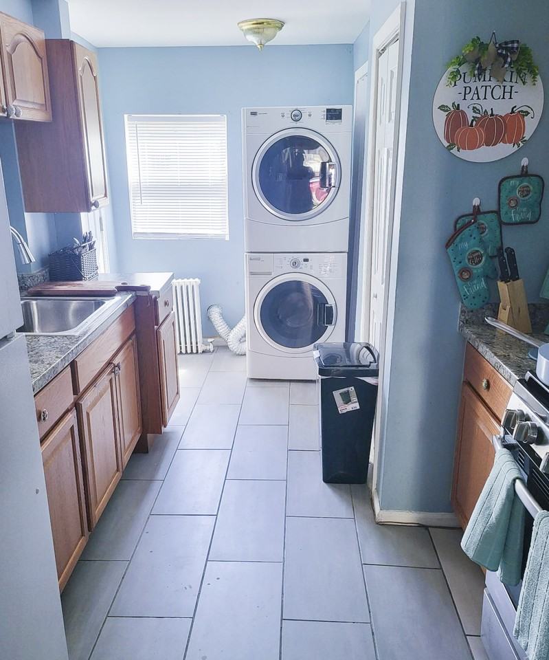 Hayes Street Northeast - Photo 3 of 7