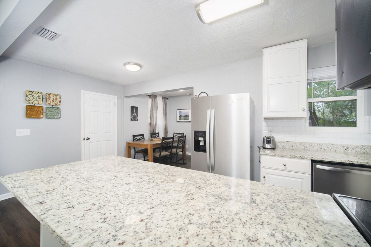 Brighton Ave - Photo 6 of 15