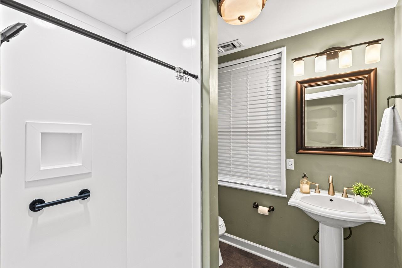 Edgewood Avenue - Photo 6 of 16