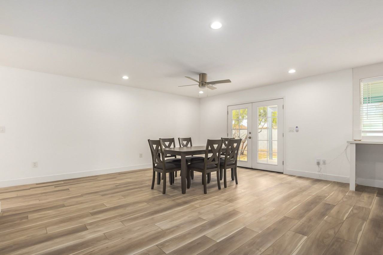 W Rosewood Ln - Photo 5 of 13