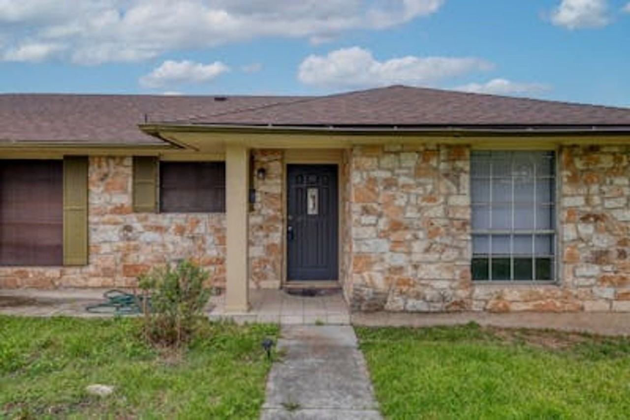 1504 Thornridge Rd - Photo 4 of 26