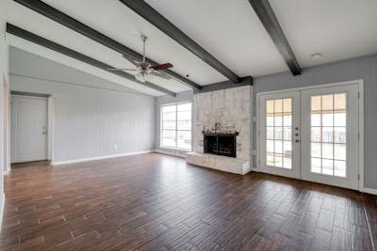 1504 Thornridge Rd - Photo 5 of 26