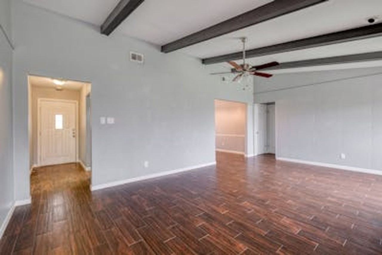 1504 Thornridge Rd - Photo 6 of 26