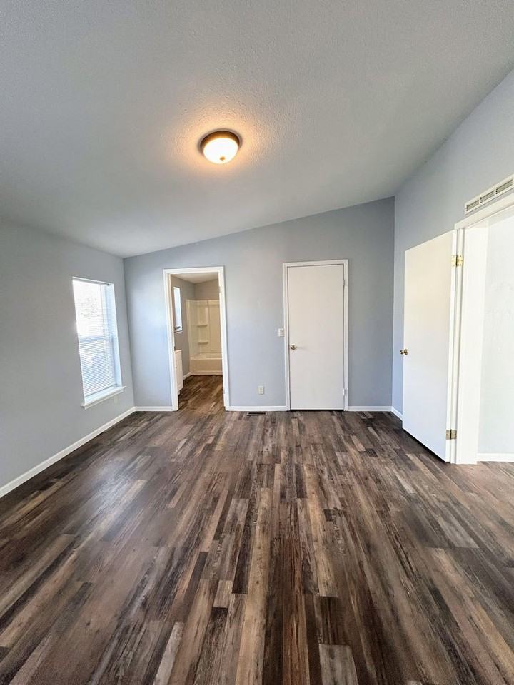 37 Sunlight Ave - Photo 5 of 12