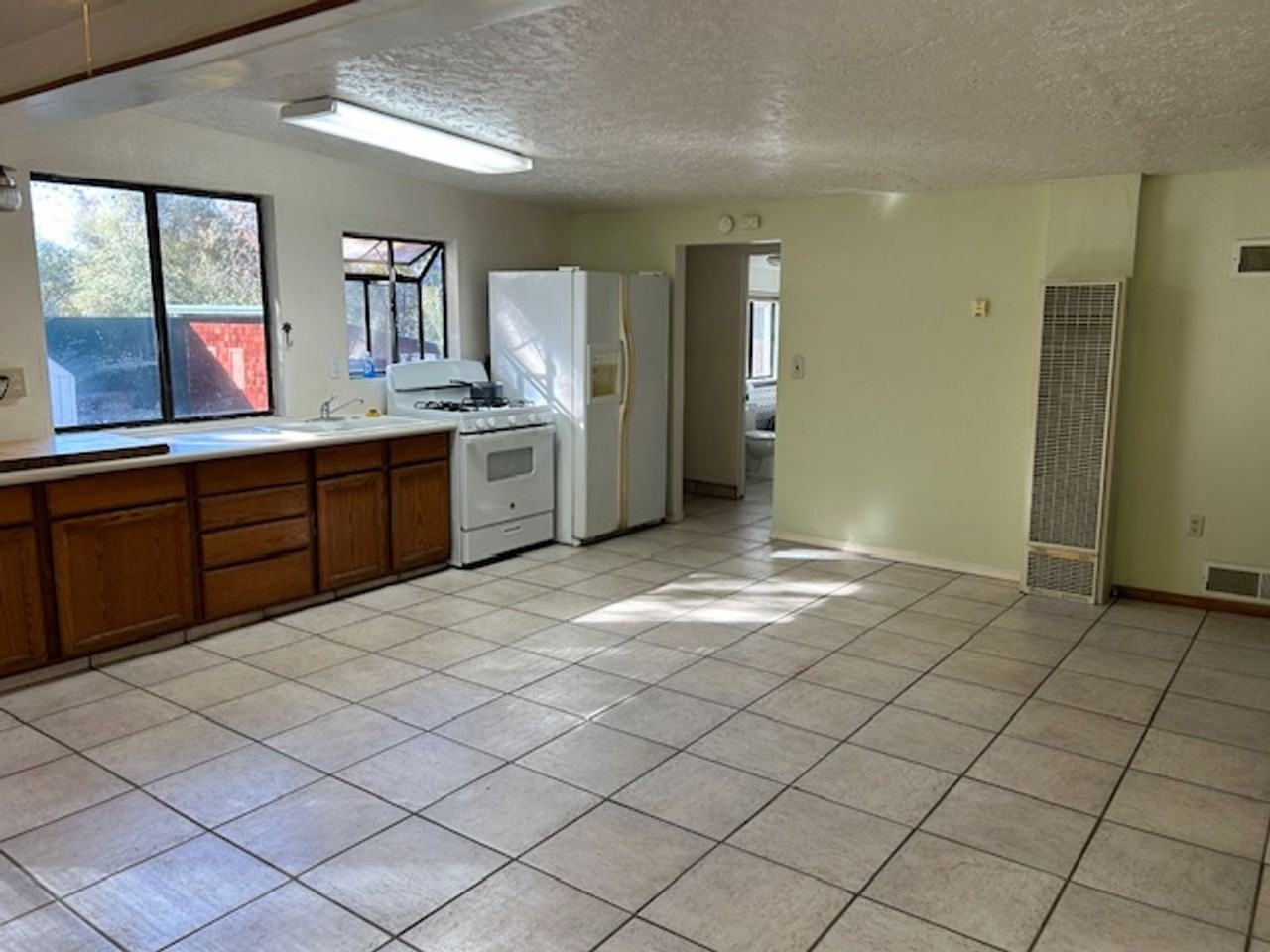 43752 Balch Park Rd - Photo 2 of 10