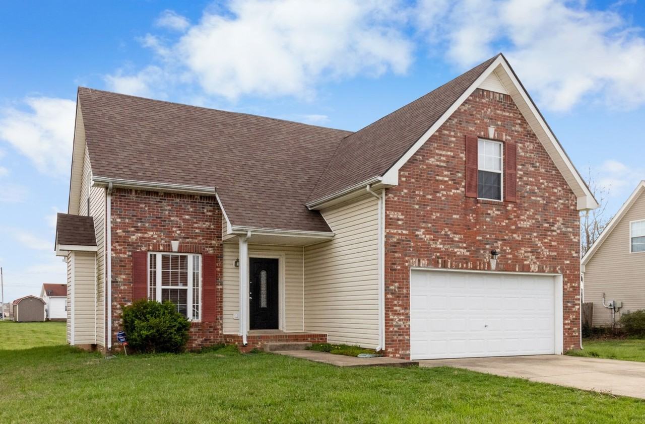 1566 Autumn Dr - Photo 4 of 40