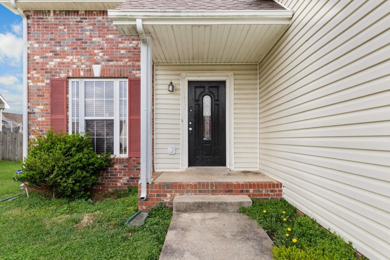 1566 Autumn Dr - Photo 7 of 40