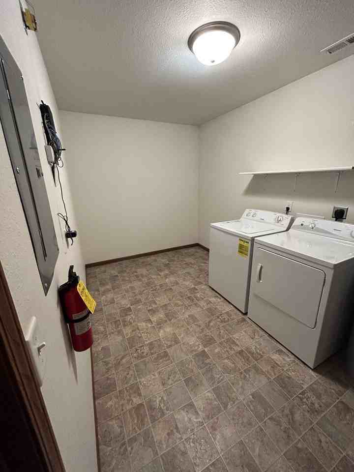 Stadium Commons Townhomes - Photo 2 of 33