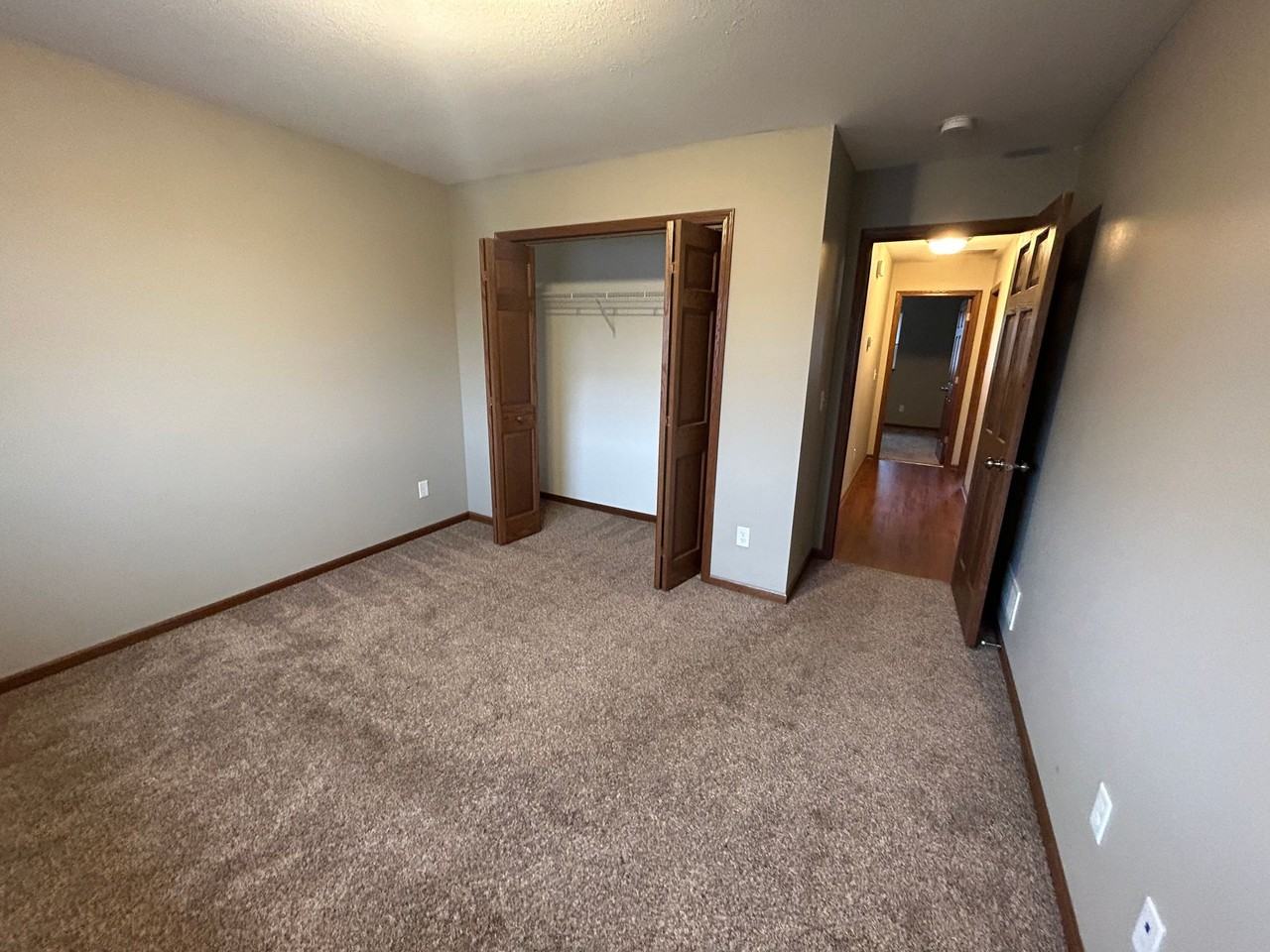 Stadium Commons Townhomes - Photo 3 of 33