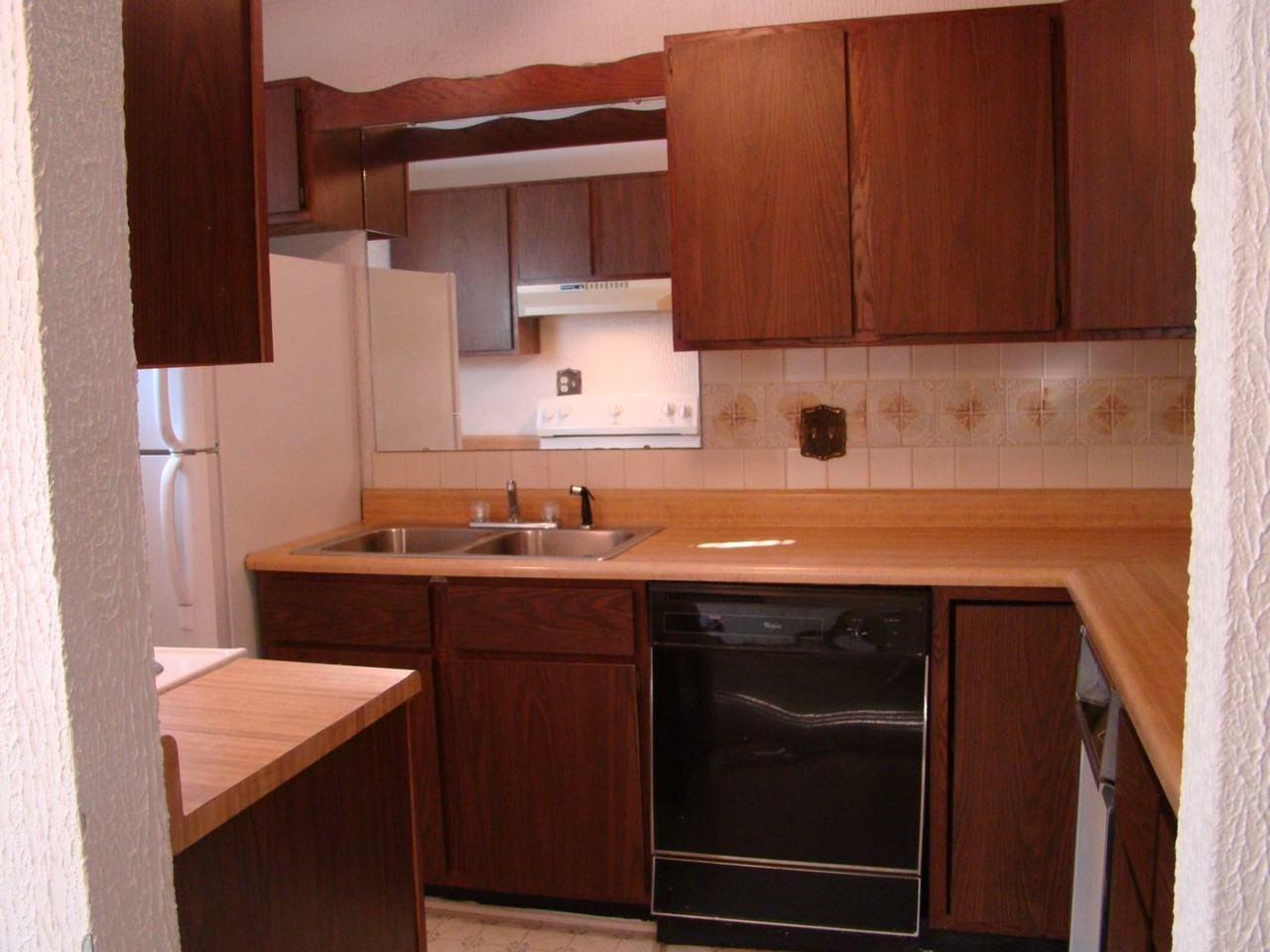 909-7th St. - Photo 2 of 16