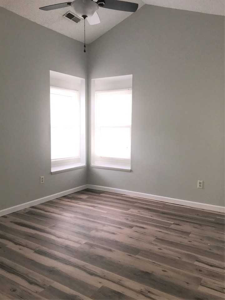 112 Basswood Ct - Photo 6 of 10