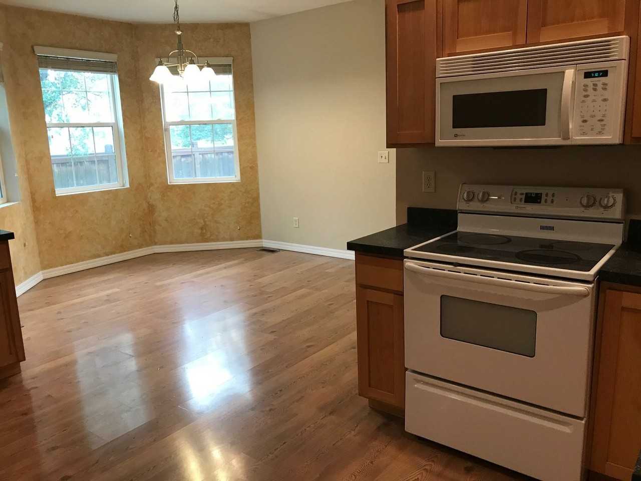 226 E River Rock Rd - Photo 4 of 38