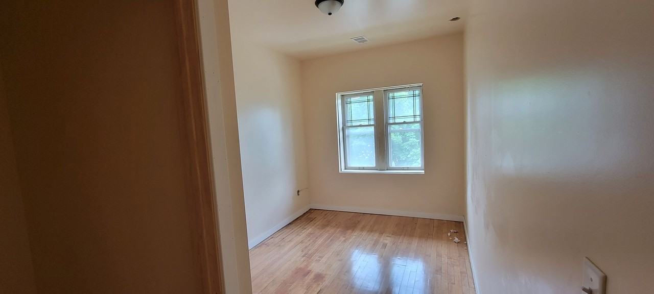 2804-2810 W Kilbourn Ave. - Photo 4 of 15