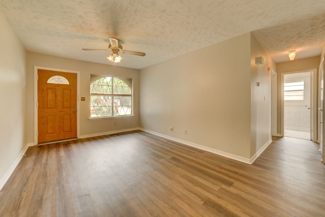1109 W 14th Pl - Photo 2 of 29