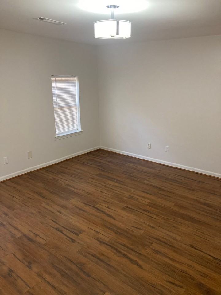 418 E 20th St Sw - Photo 4 of 22