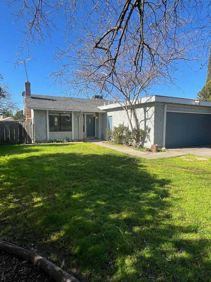 5 Courtland Cir - Photo 2 of 15