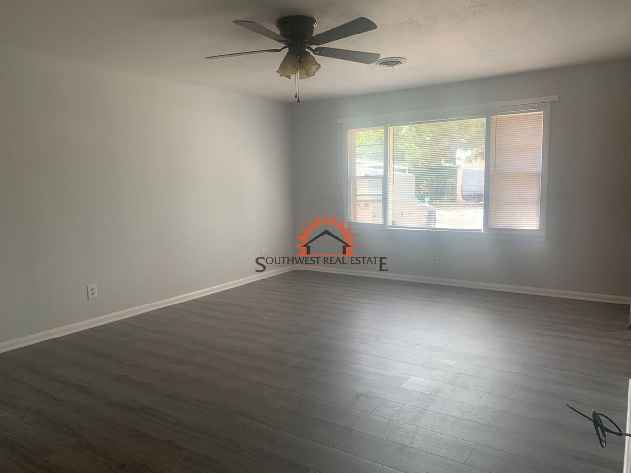 808 W Yucca Ave - Photo 2 of 15