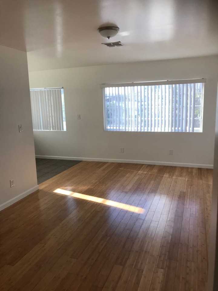 1828 Montrose Street - Photo 6 of 14