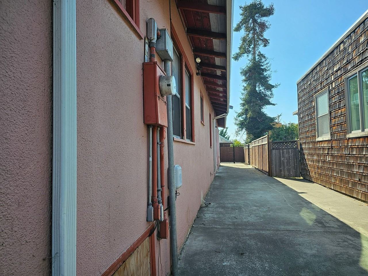 2416 Browning St - Photo 2 of 20