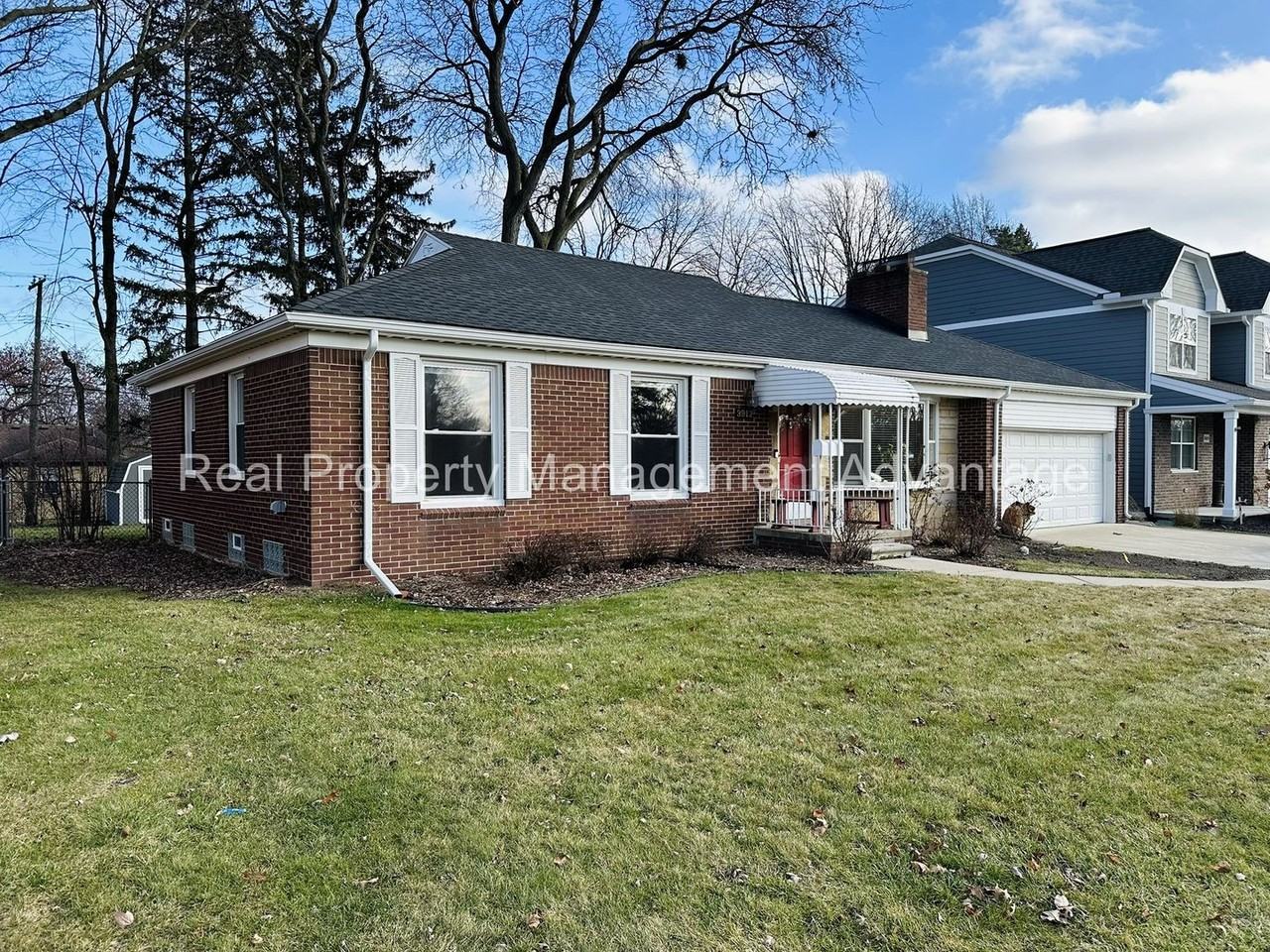 3912 Hillside Dr - Photo 2 of 29