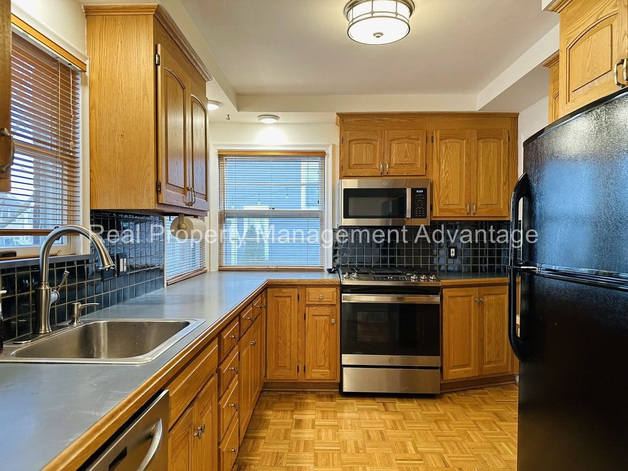 3912 Hillside Dr - Photo 7 of 29