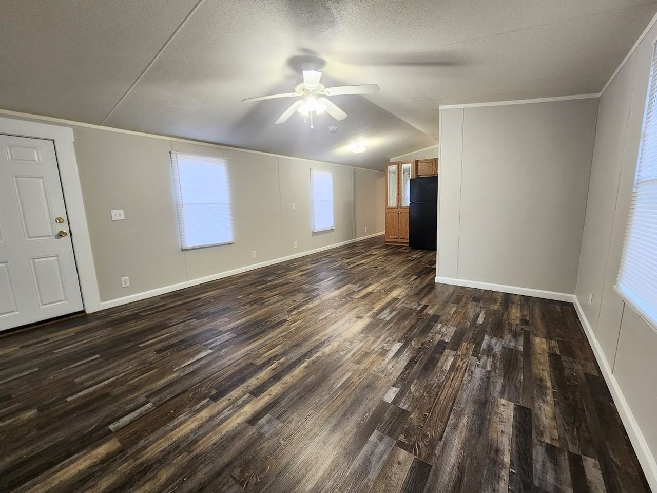 431 Brooks Rd - Photo 3 of 19