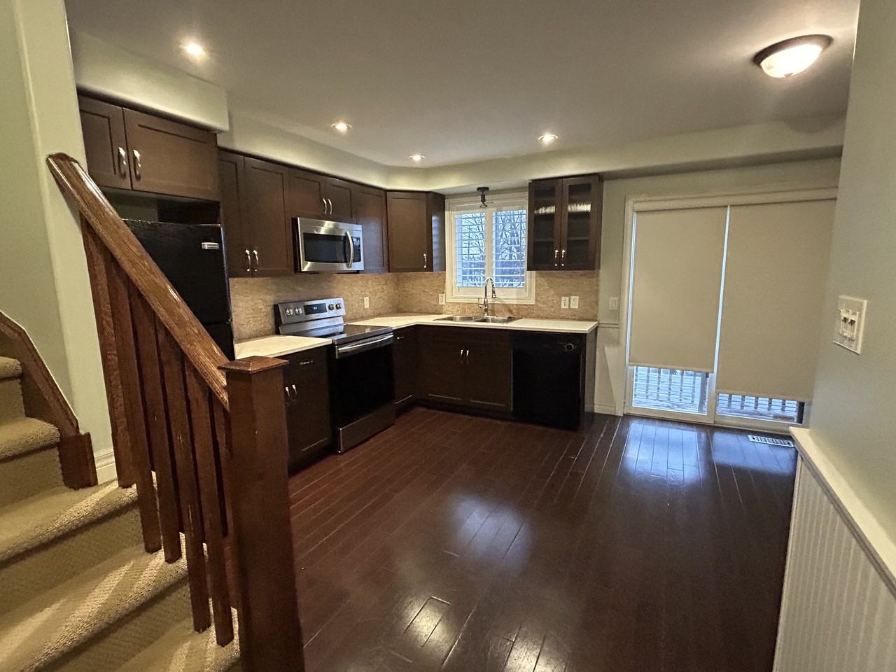 25 Viking Unit 44 - Photo 2 of 26