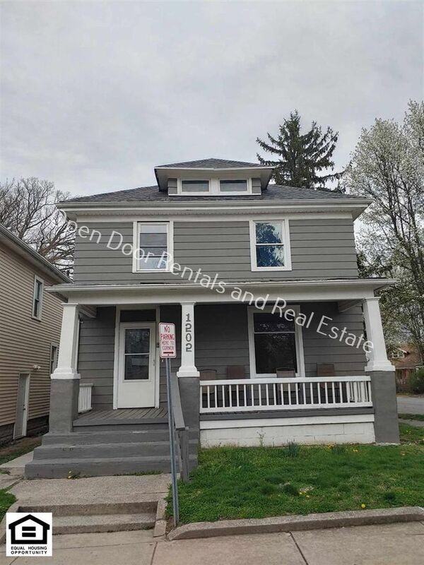 3016 Broadway - Photo 2 of 10