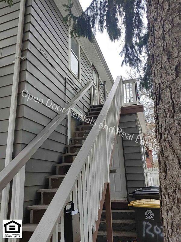 3016 Broadway - Photo 3 of 10